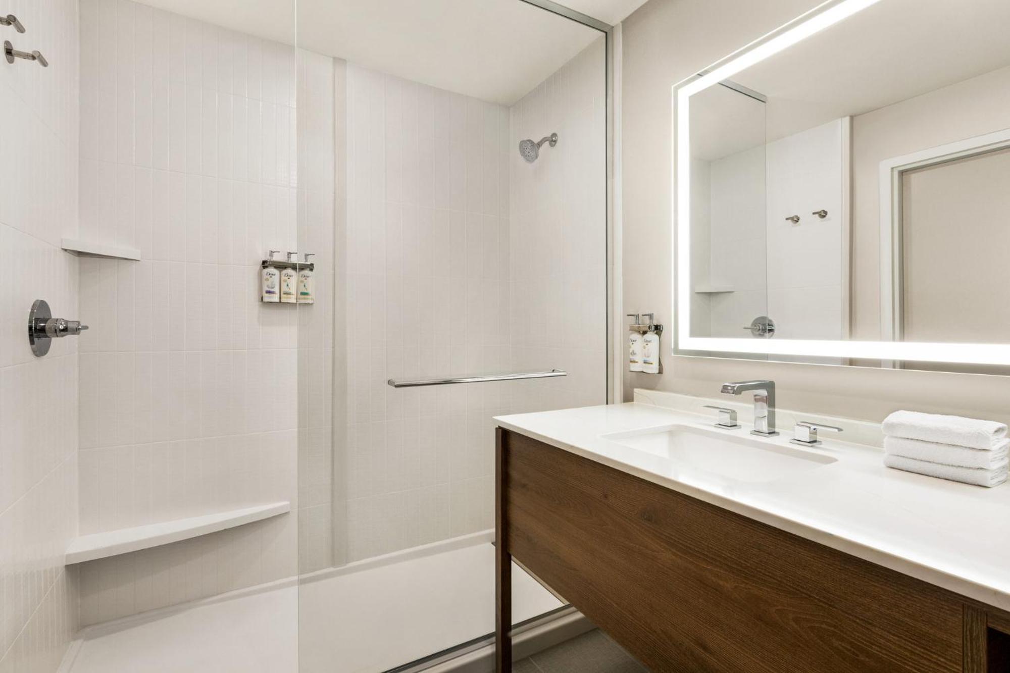 Staybridge Suites Greenville - Medical Center By Ihg Dış mekan fotoğraf
